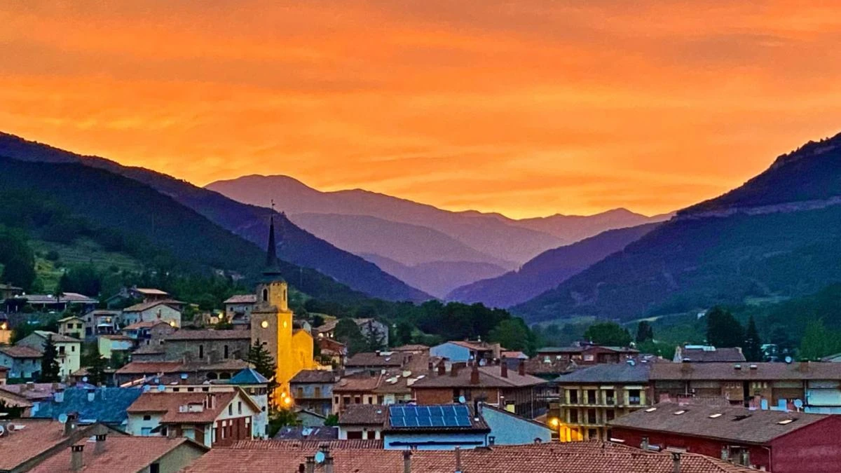 El cielo encendido del Pirineo Oriental