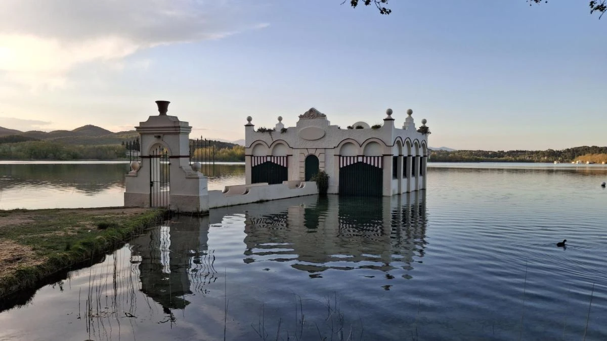 Los reflejos de la Pesquera Marimon