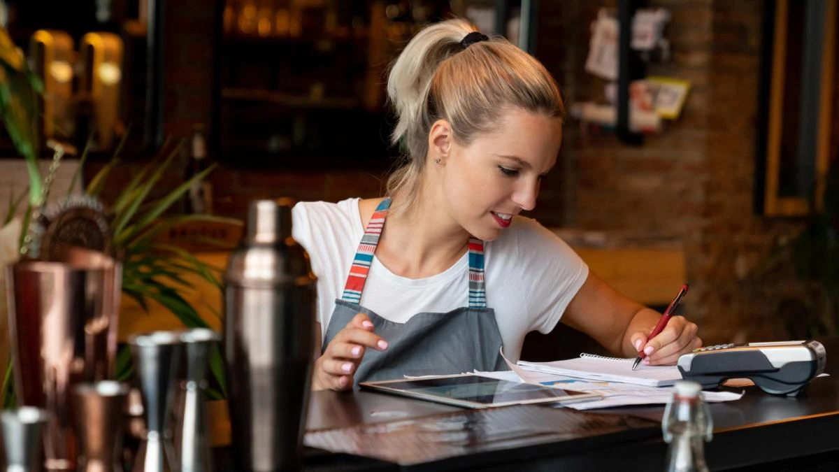 ¿Sueñas con abrir un restaurante? Estas 5 formaciones te preparan para lograrlo (y evitar errores caros)
