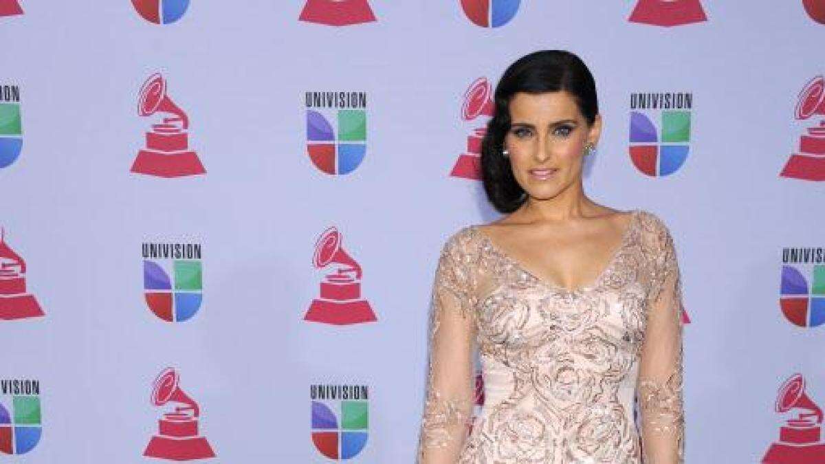 Nelly Furtado carga contra las revistas que solían “aclarar” su piel y corregir sus caderas en las fotos