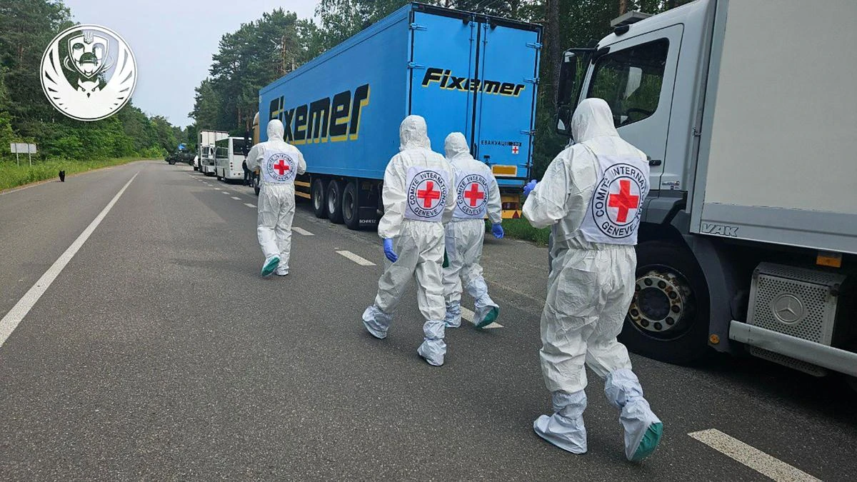 Rusia entrega a Ucrania 1.212 cuerpos de soldados caídos en combate