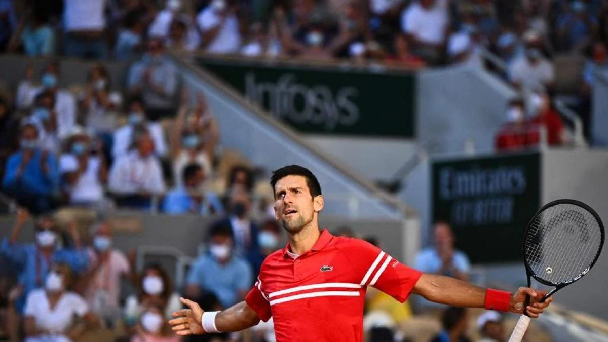 Djokovic, un campeón solo ante el mundo
