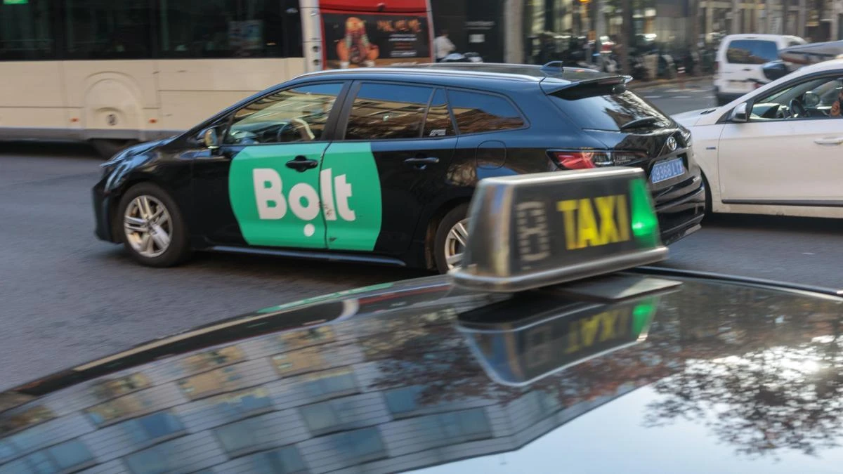 Encuesta: ¿Apruebas las multas a los chóferes VTC en Barcelona?