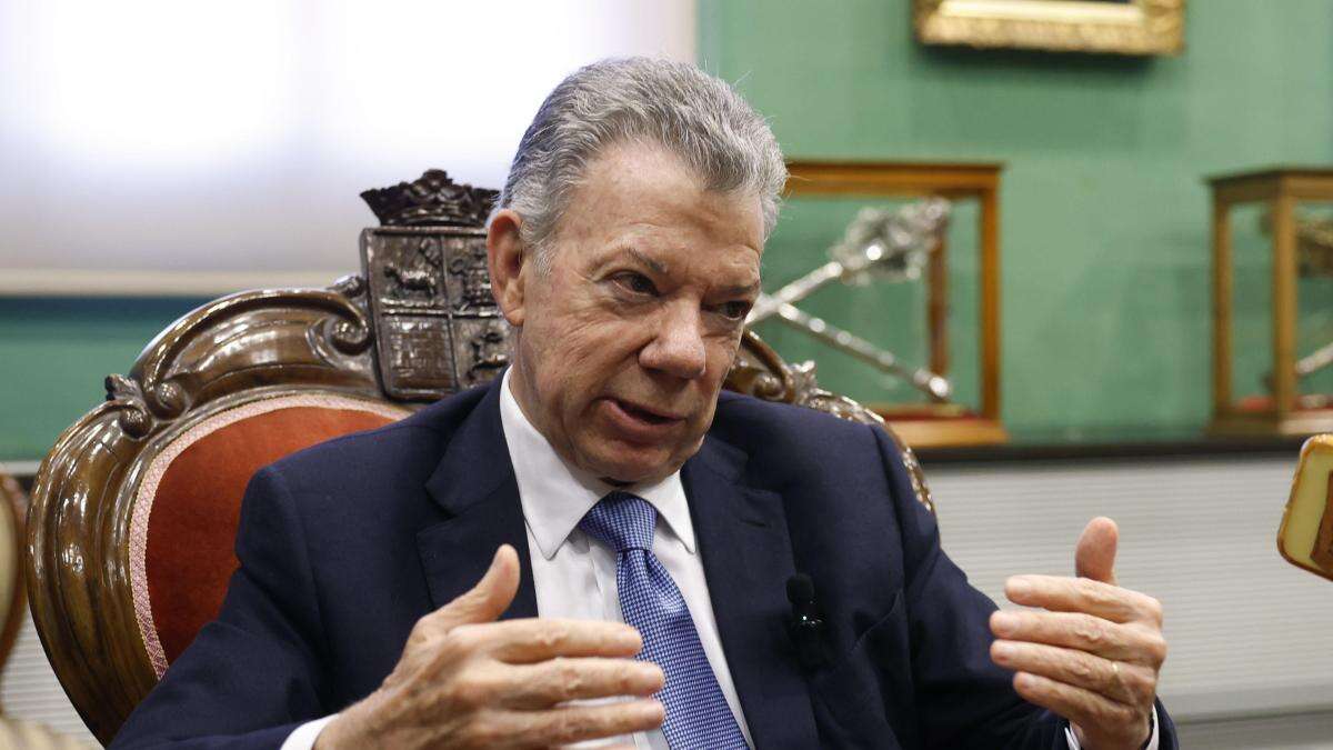 Juan Manuel Santos: “El proceso de ‘paz total’ de Petro está en cuidados intensivos”