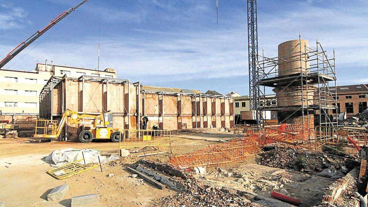 Un juzgado obliga a reconstruir la fábrica que el Ayuntamiento de Mataró desmontó para El Corte Inglés