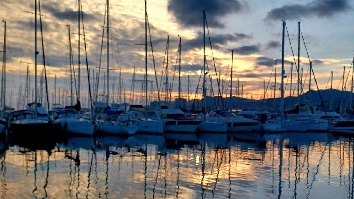 Tregua para disfrutar del atardecer en Mataró