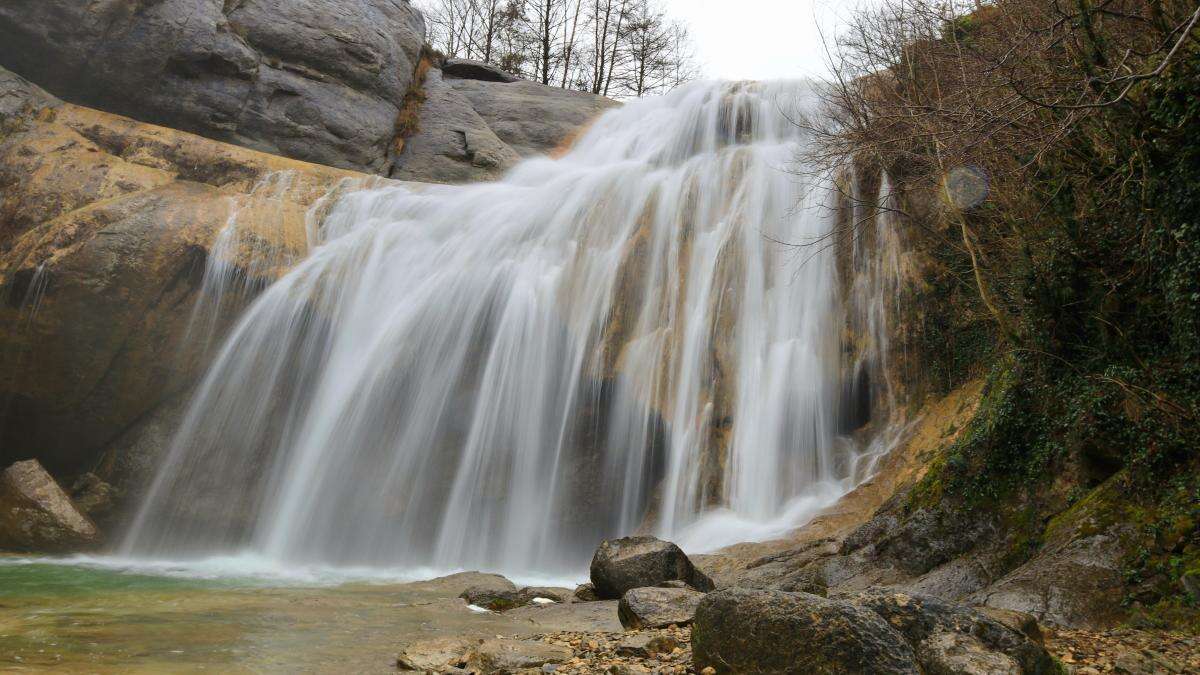 Impresionante cascada en el Salt del Molí