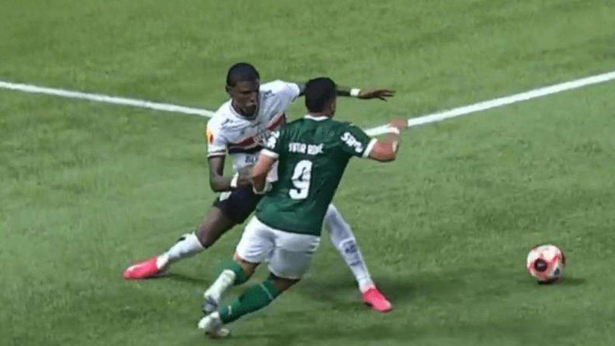 Vitor Roque: piscinazo y polémica victoria de penalti en su debut con el Palmeiras