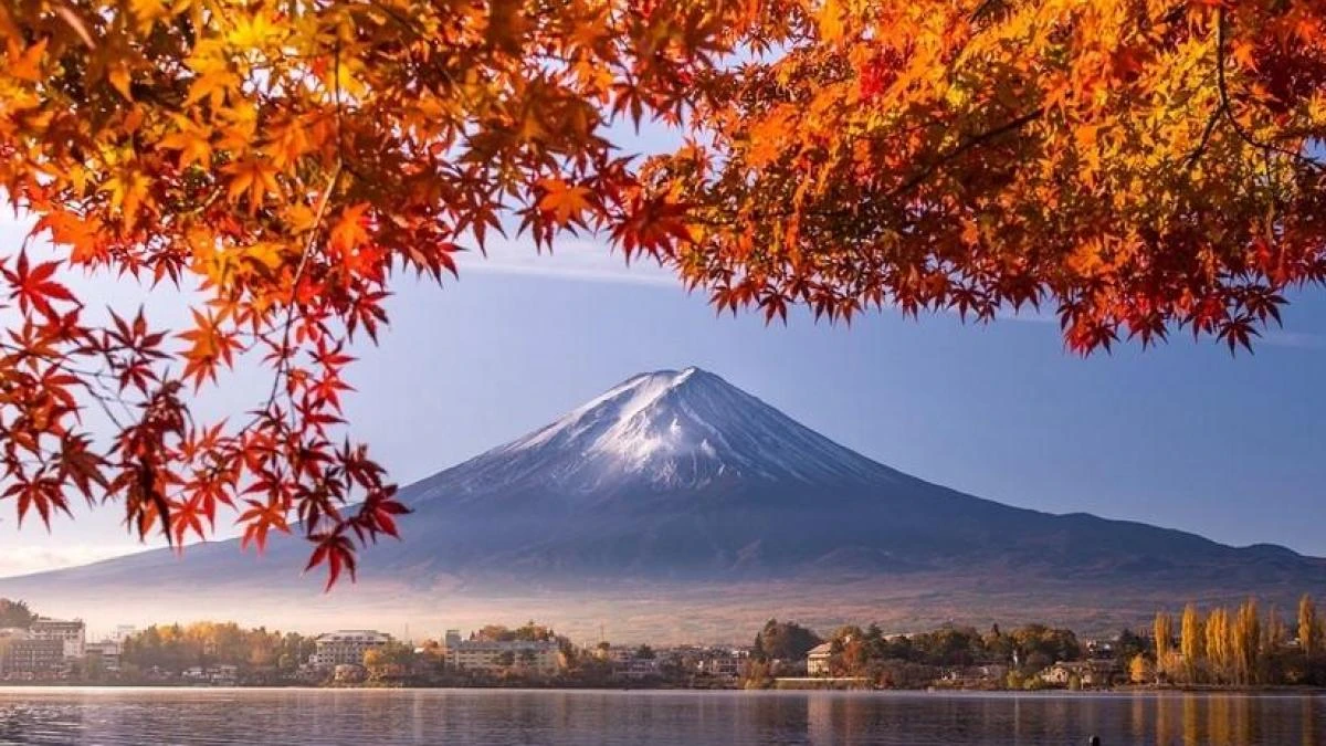 Un japonés de 102 años impone récord al escalar el Monte Fuji