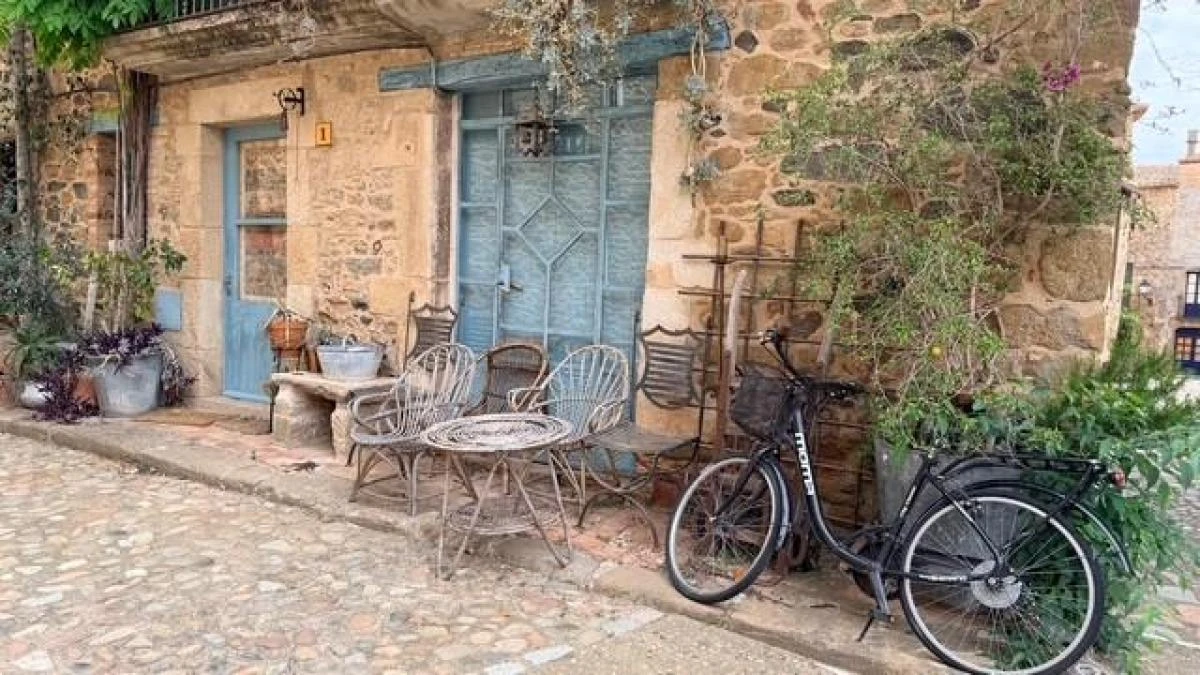 Huella medieval y productos ecológicos en la primavera de Rupià