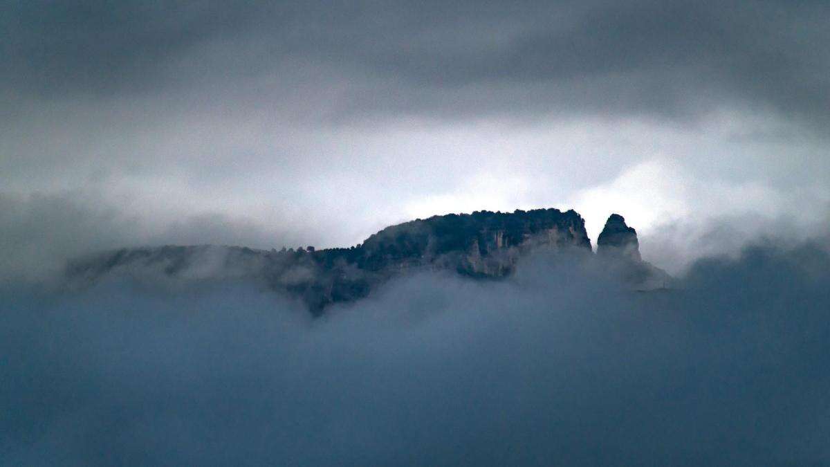 El espectáculo de los riscales de niebla