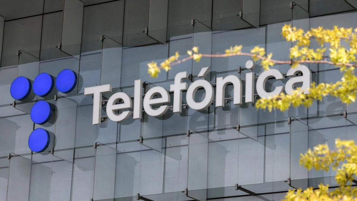 Telefónica se plantea recortar el dividendo para alinearse con sus homólogas europeas