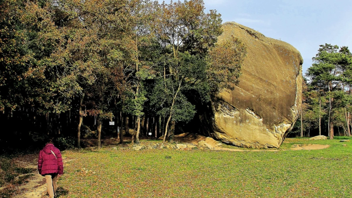 El dado gigante tan duro como una piedra
