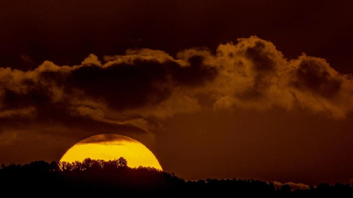 La última salida del sol de abril