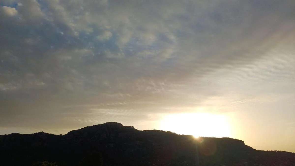 La cresta del sol en Sant Llorenç del Munt