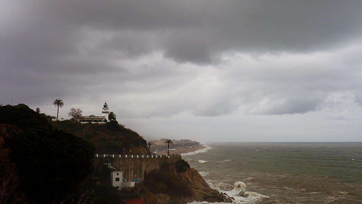 Temporal en el Far de Calella