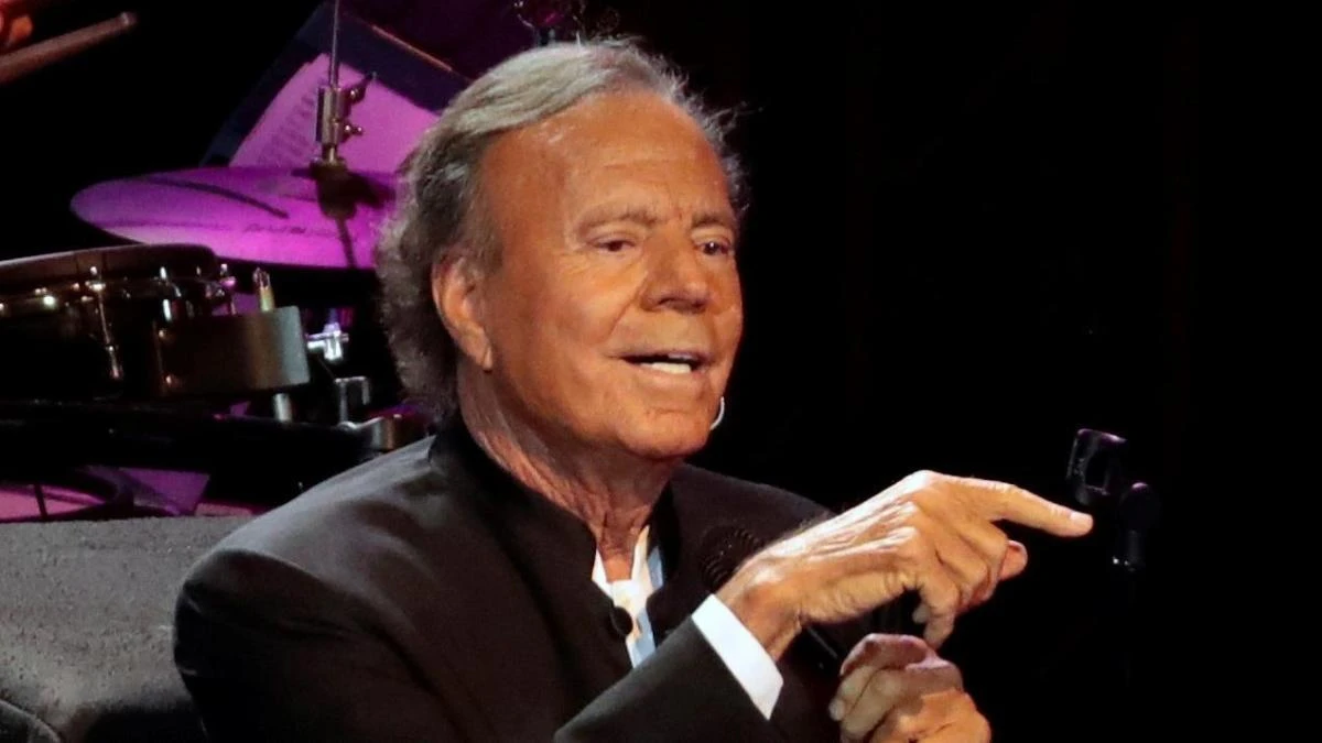 Julio Iglesias y otros futbolistas que cambiaron el balón por la canción