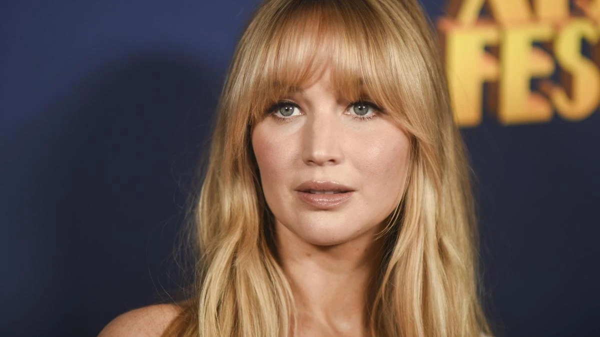 Jennifer Lawrence, 32 años, actriz: “A una de mis amigas le dije: 'Todo el mundo insiste en que amaré a mi bebé más que a mi gato. Pero eso no es verdad. Quizá lo quiera tanto como a mi gato'”