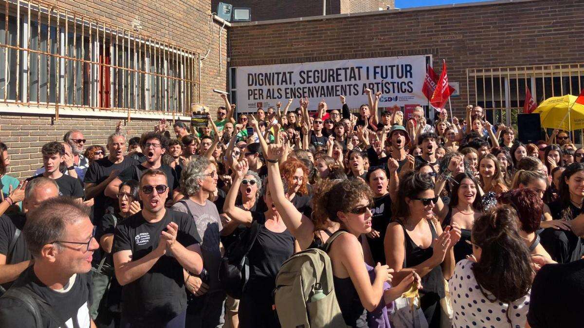 Las enseñanzas de danza y arte dramático piden aulas dignas tras veinte años de barracones