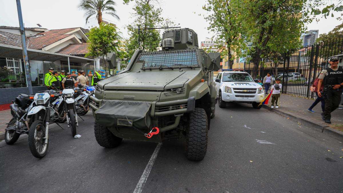 Hallan diez personas asesinadas, una de ellas desmembrada, bajo estado de emergencia en Ecuador