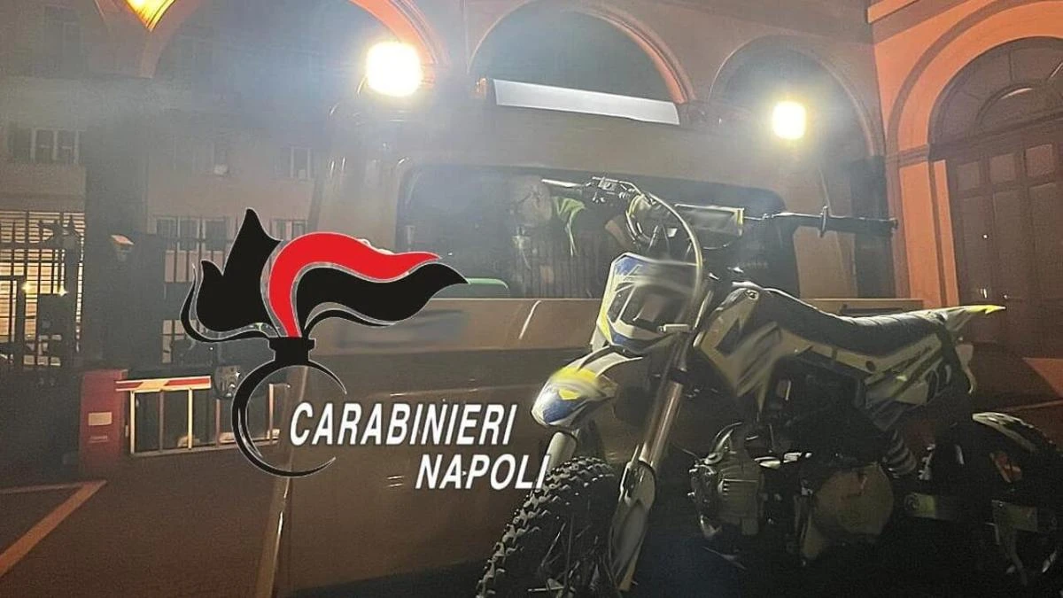 Detenido un menor de nueve años por circular a 80 km/h en moto por Nápoles