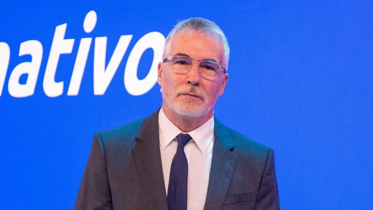 David Cantero se somete a una operación para mejorar su salud y su imagen: “He rejuvenecido y me ha cambiado la vida. La experiencia en el quirófano es fascinante”