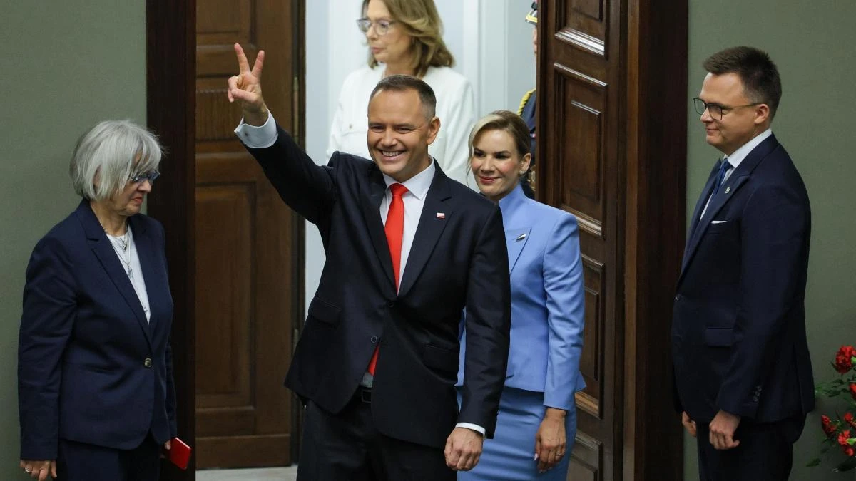 Nawrocki asume la presidencia de Polonia dispuesto a dar batalla a Tusk