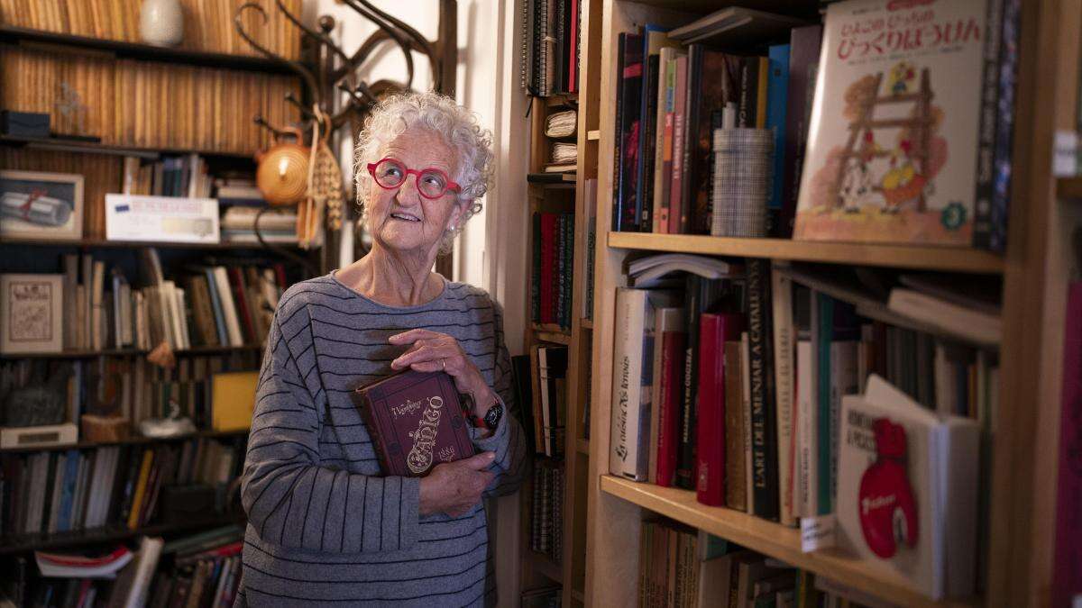 Roser Capdevila, creadora de 'Les tres bessones', recibe el Premio Junceda de Honor