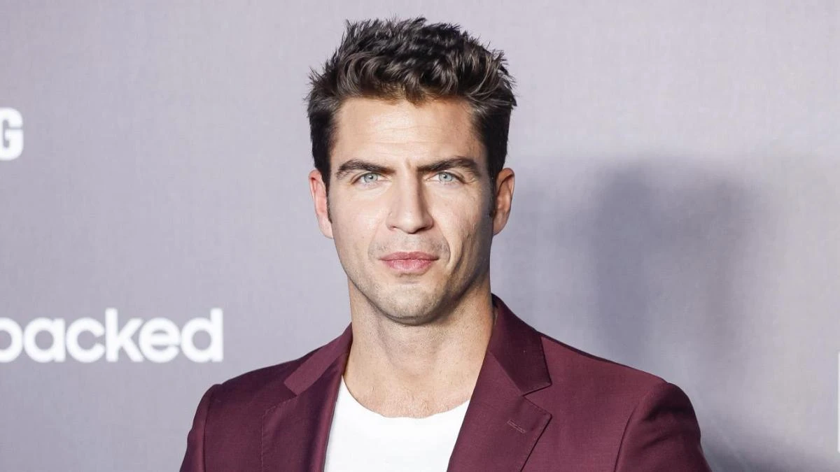 Maxi Iglesias, actor, 34 años: “En 'Física o Química' mi personaje no era el más protagonista, pero como hacía las cosas bien, me daban más; a algunas personas eso no les caía muy bien porque ellos se sentían más preparados, mejores actores”