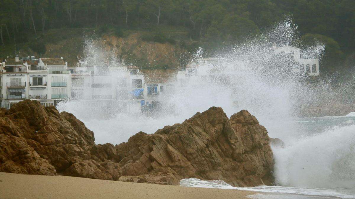 El temporal de mala mar, en imágenes