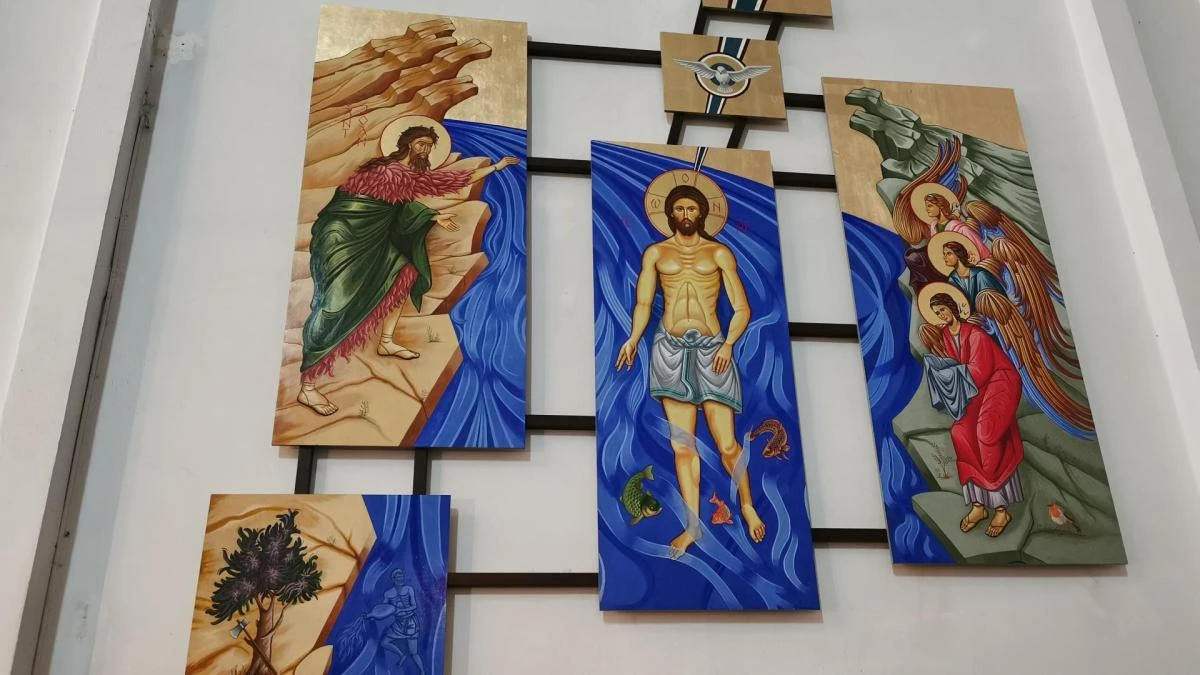 El mural iconográfico de Empar Morató en la iglesia de Calella