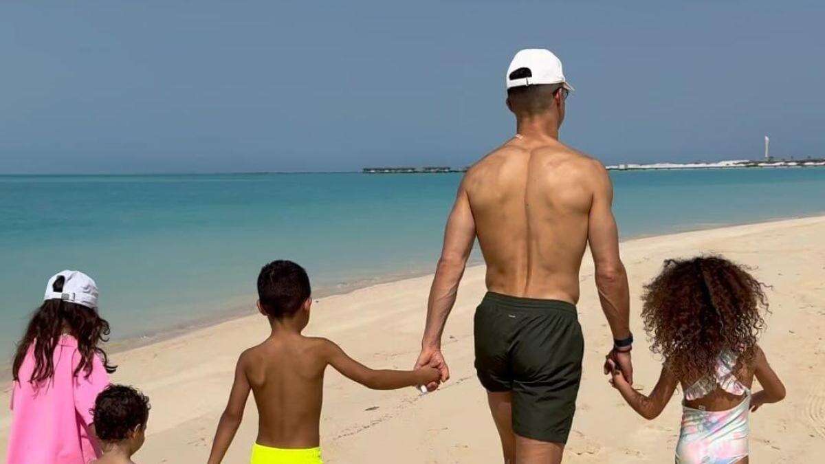 Las espectaculares vacaciones de Cristiano Ronaldo y Georgina: 7.000 euros la noche en una isla privada a orillas del Mar Rojo