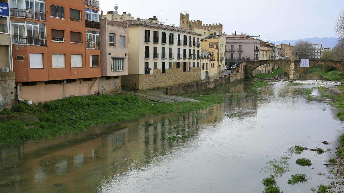 El agua vuelve al Daró