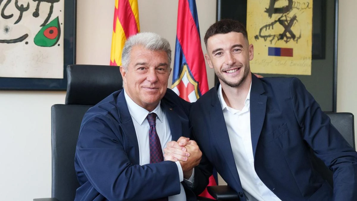 Joan Garcia firma para ser el portero del Barça hasta el 2031