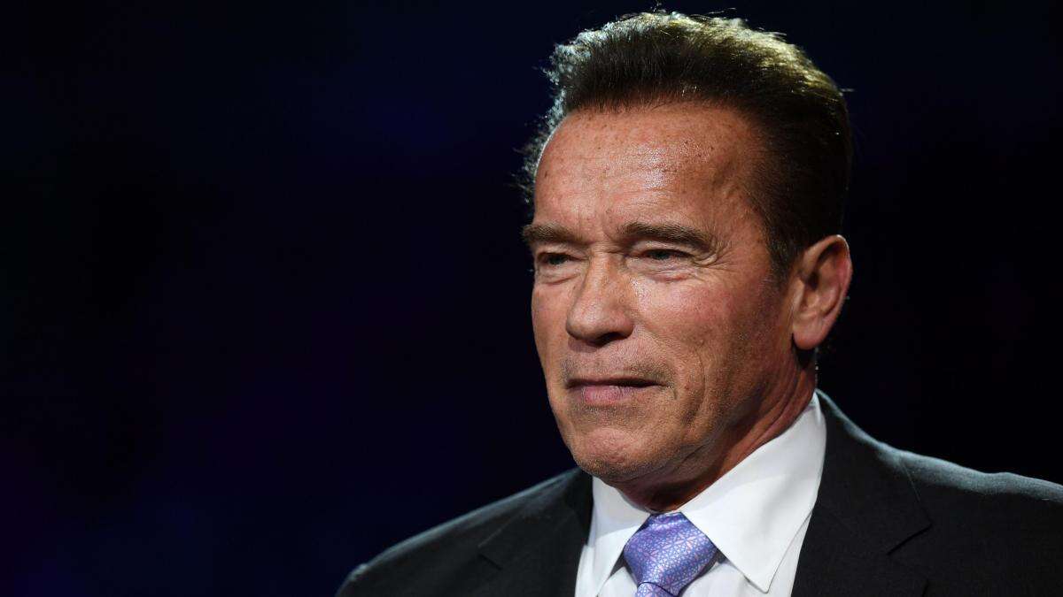 Arnold Schwarzenegger revela que le han puesto un marcapasos tras tres cirugías a corazón abierto