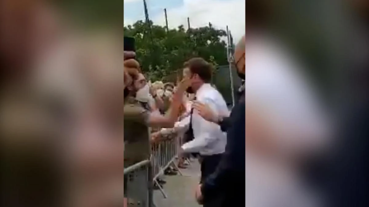 Más que un bofetón para Macrón