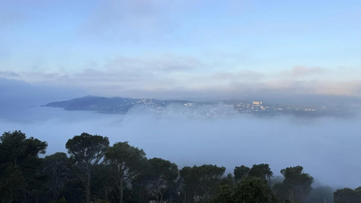 La niebla persistente de la Costa Brava