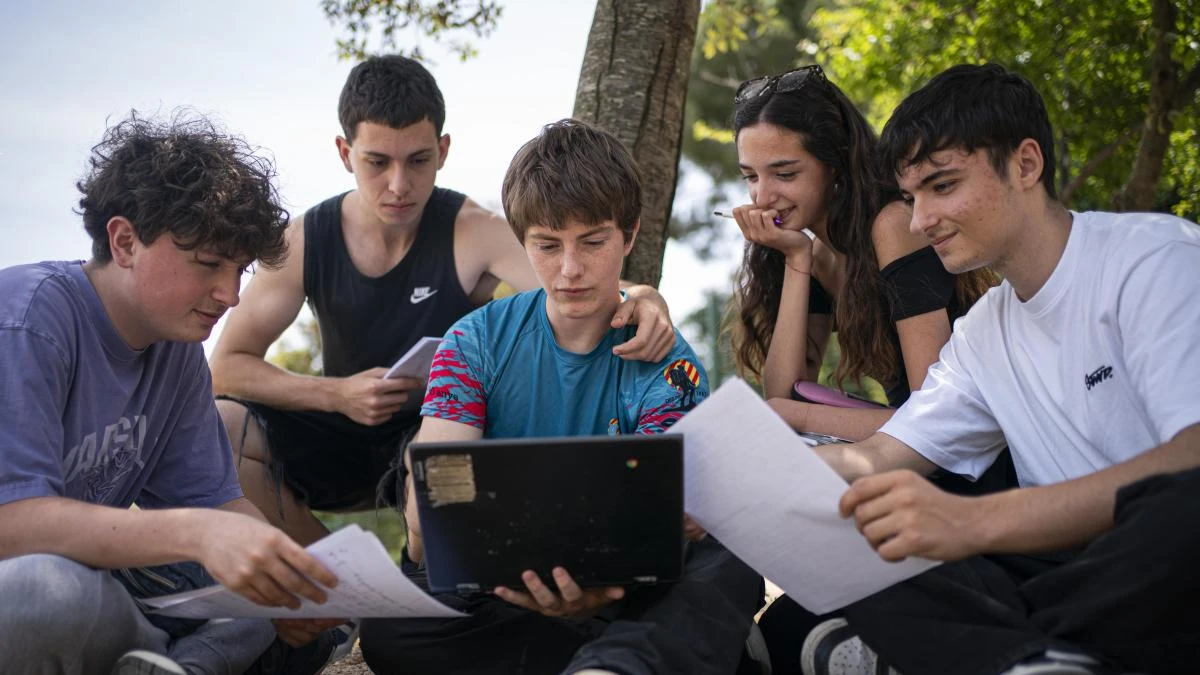 Cómo preparan las PAU los jóvenes: “ChatGPT simula exámenes y me los corrige”