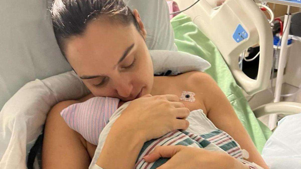 Gal Gadot se convierte en madre por cuarta vez y elige un nombre muy significativo para su bebé