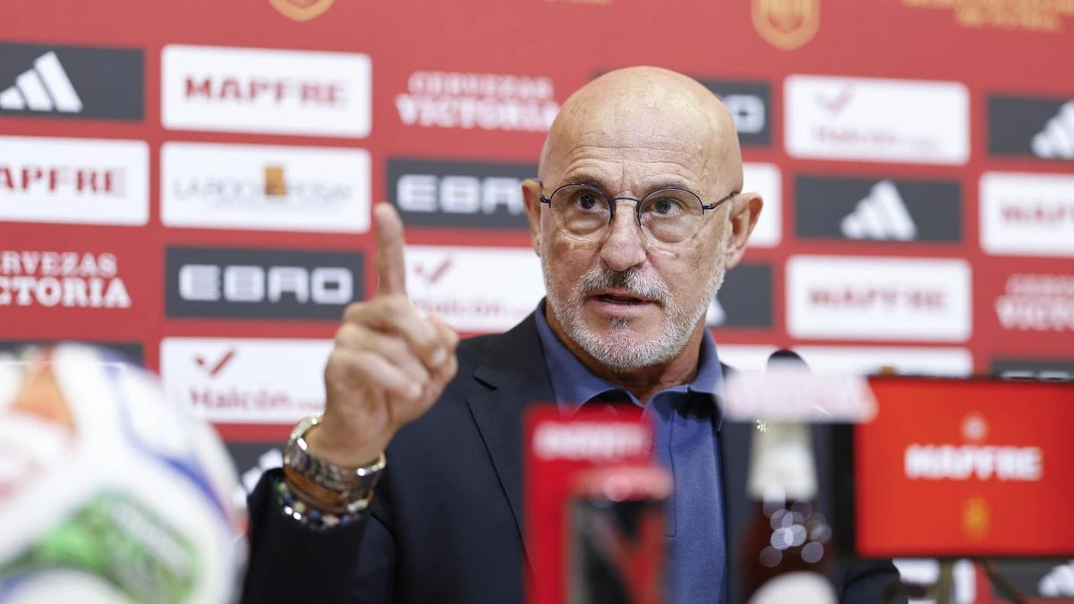 De la Fuente rebaja el tono: “Sé como funciona esto y no hay conflicto con Flick”