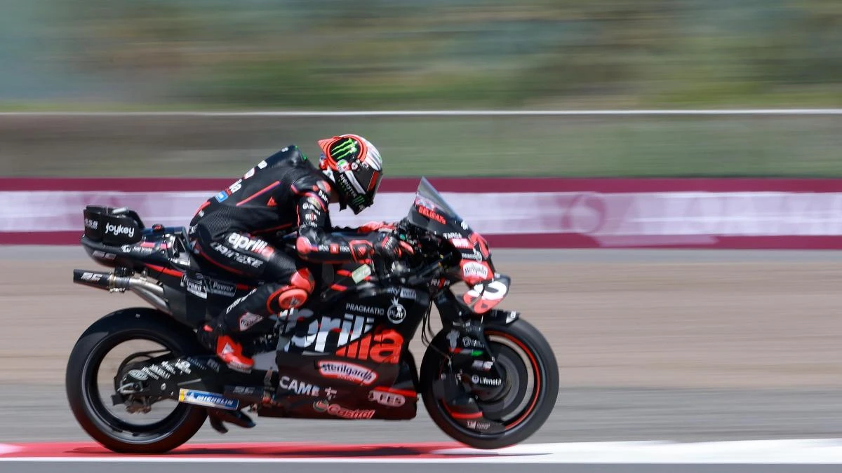 El italiano Marco Bezzecchi logra la 'pole position' y un nuevo récord absoluto