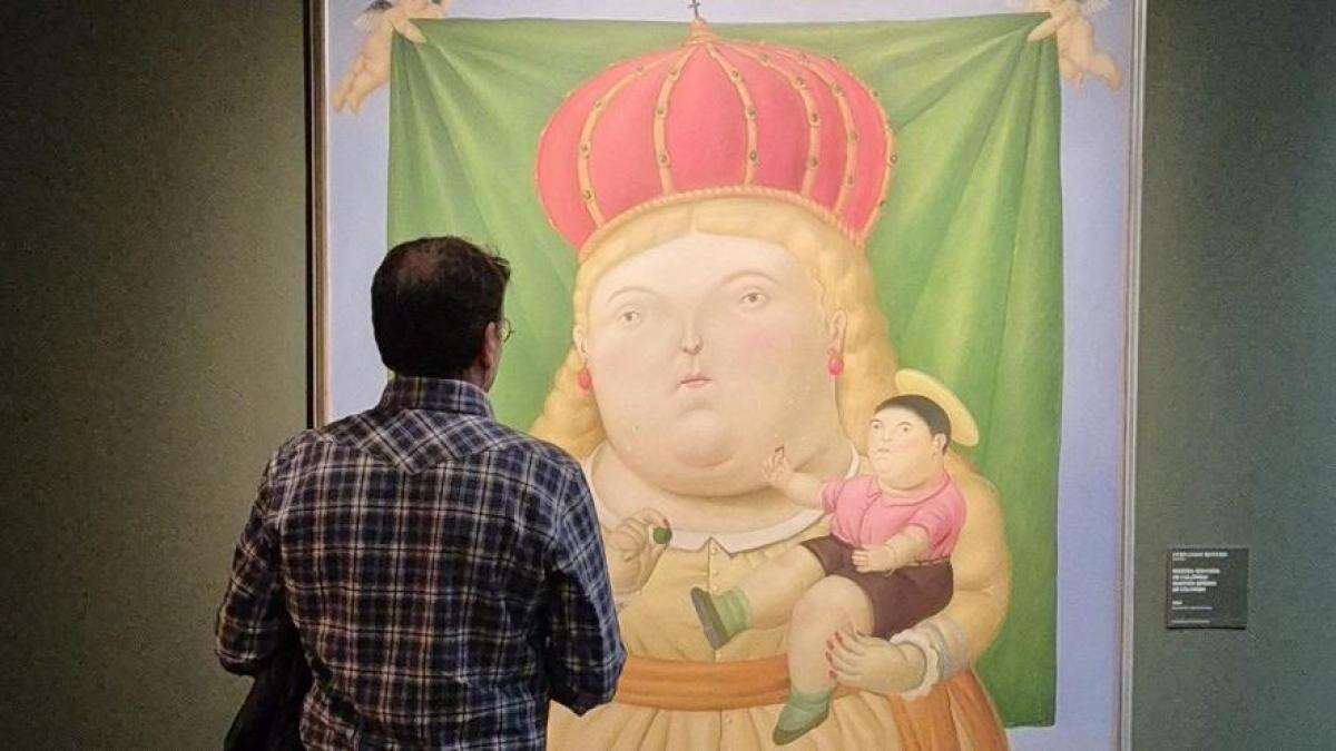 Admirando a Botero en el Palacio Martorell