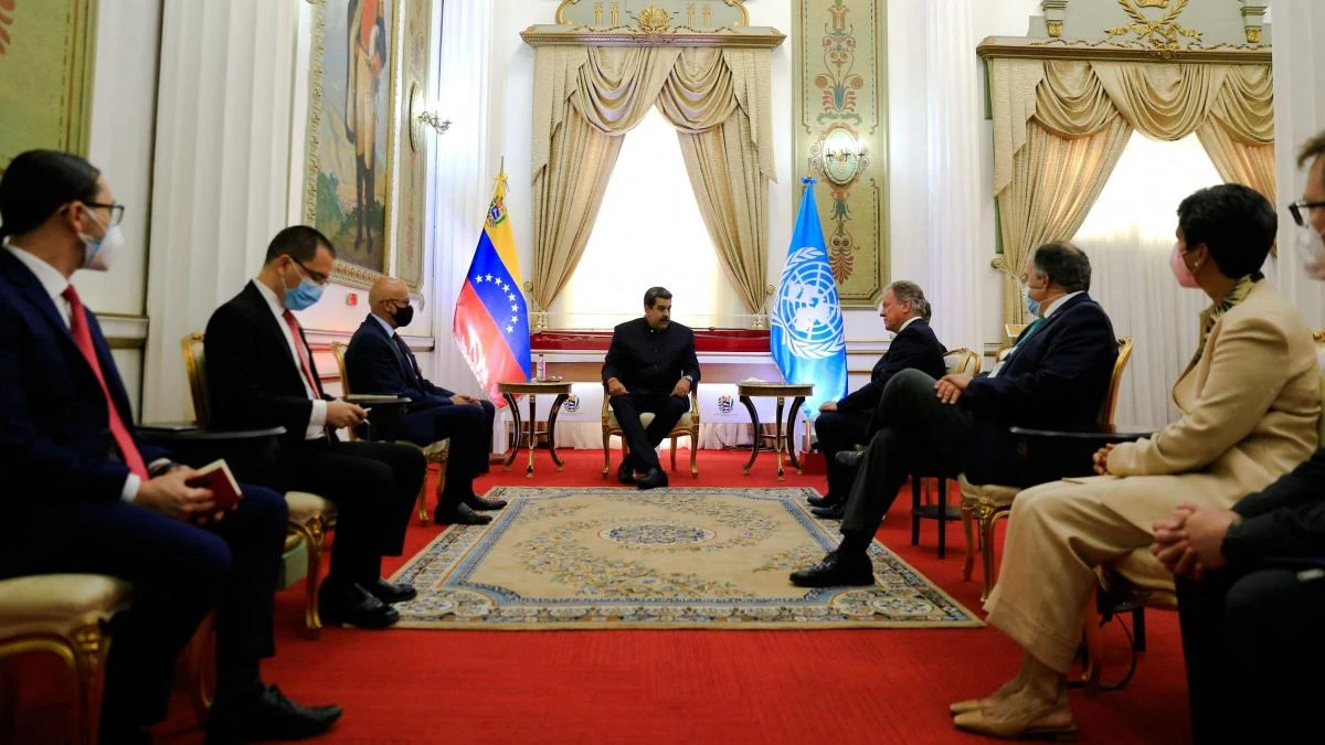 Maduro planta a la Cumbre Iberoamericana y delega en su vicepresidenta