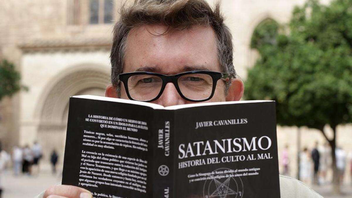 El periodista Javier Cavanilles indaga en el satanismo como religión en su nuevo libro