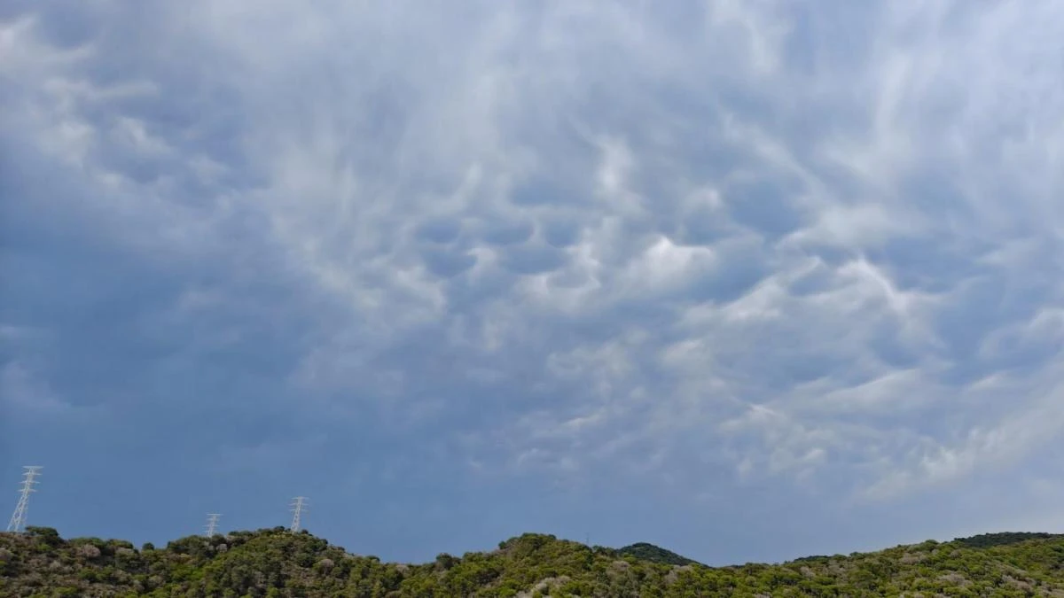 Espectáculo de nubes mastodónticas