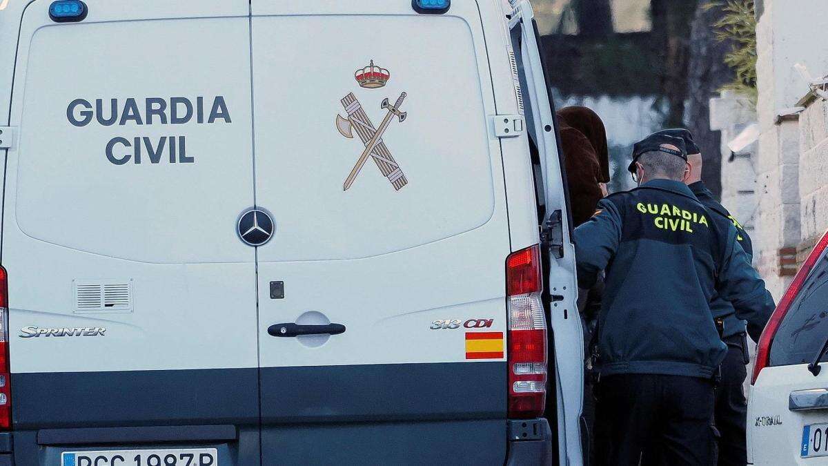 Venden droga con una furgoneta de reparto de huevos en València: incautados 3 kg de cocaína y 7.365 euros