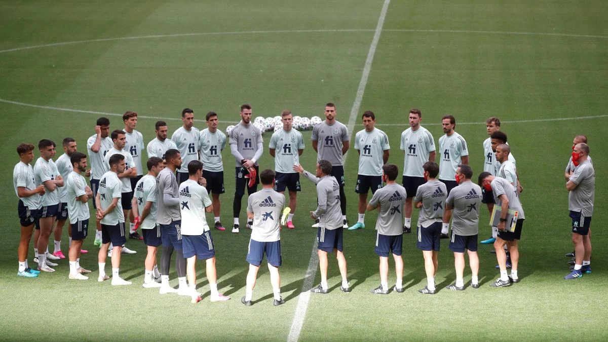 Todos los jugadores y el cuerpo técnico de España dan negativo tras el positivo de Busquets