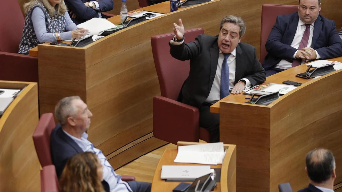 Compromís elude tensar todavía más la procesión cívica del 9 d’Octubre