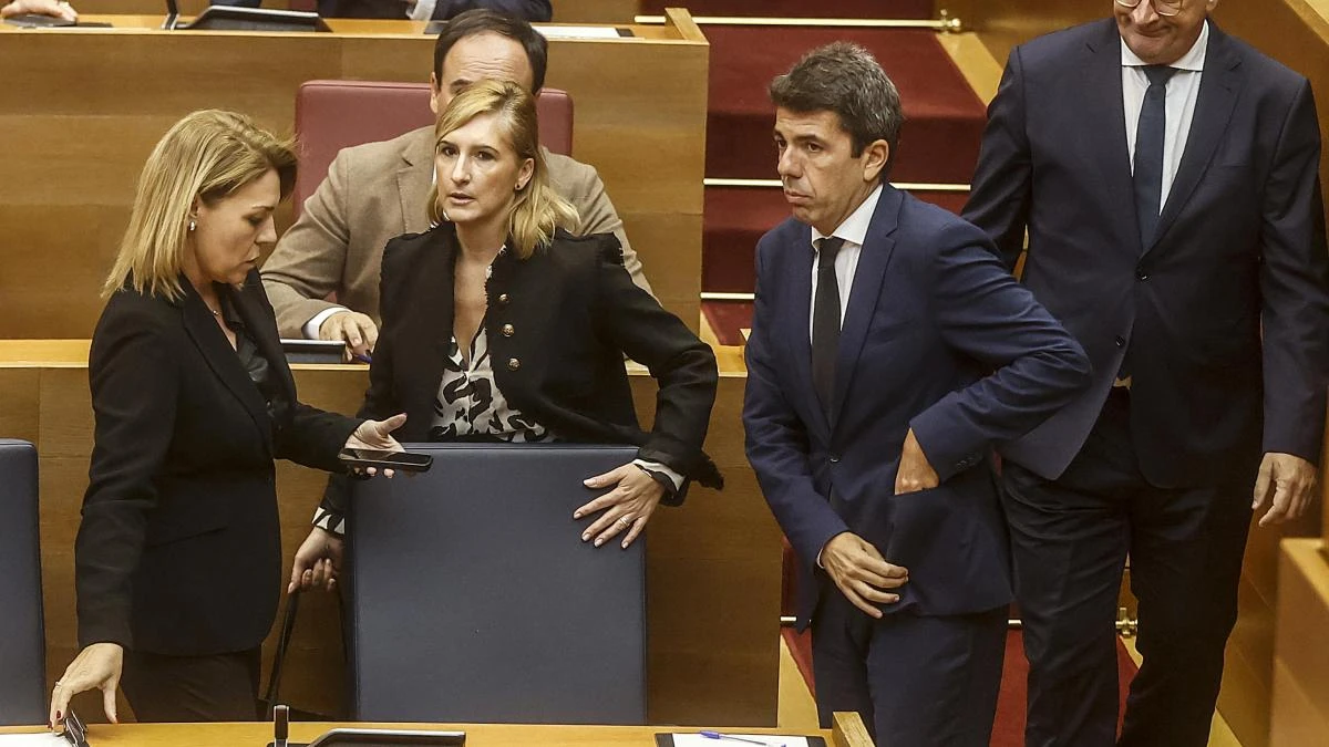 Distinta estructura, cuatro caras nuevas y dos salidas, el gobierno de Mazón para reconstruir