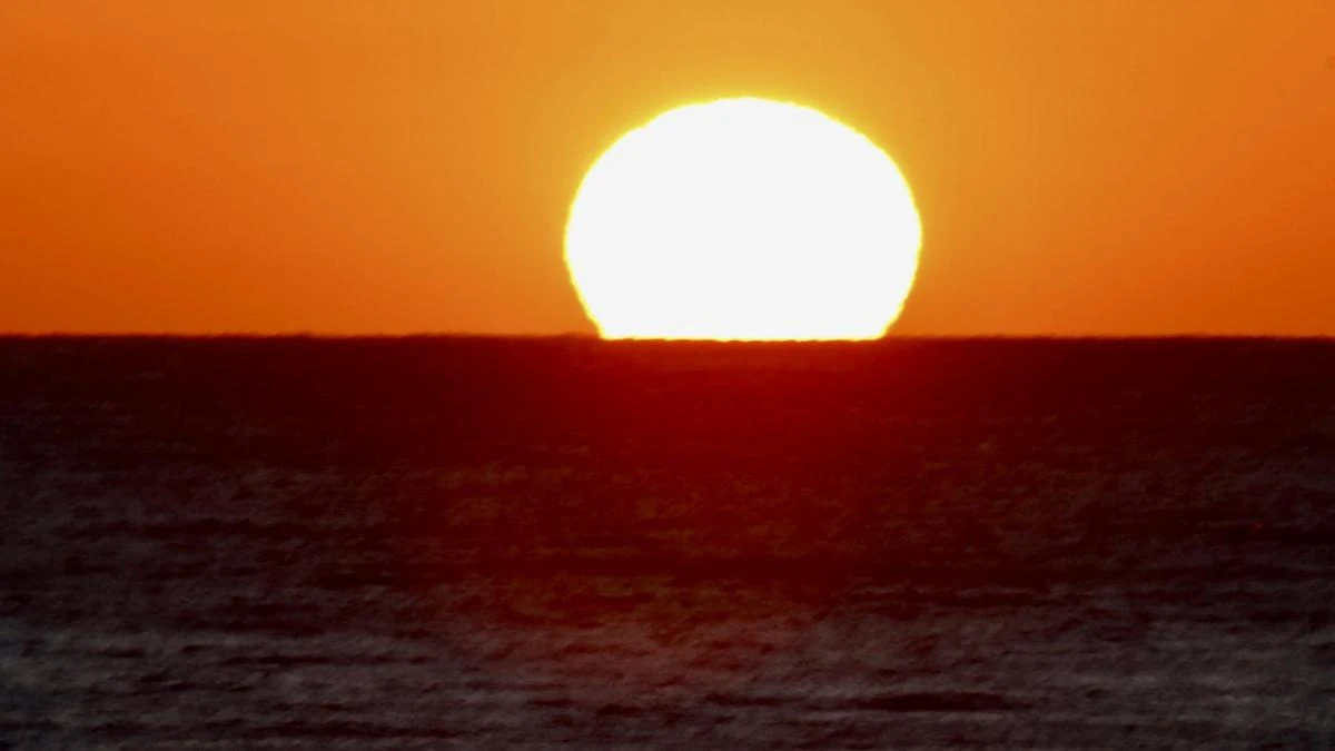 Así se despereza el sol al amanecer